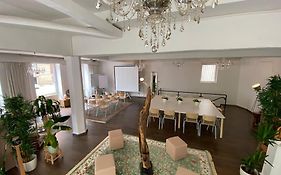 Superschoenes Studio Lunca 220Qm In Stuttgart West